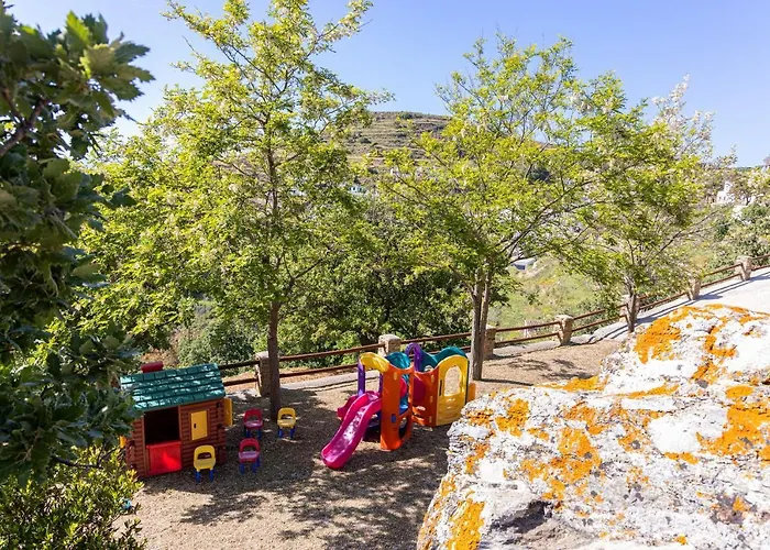 阿斯特罗卡托司公寓 * Skaládhos